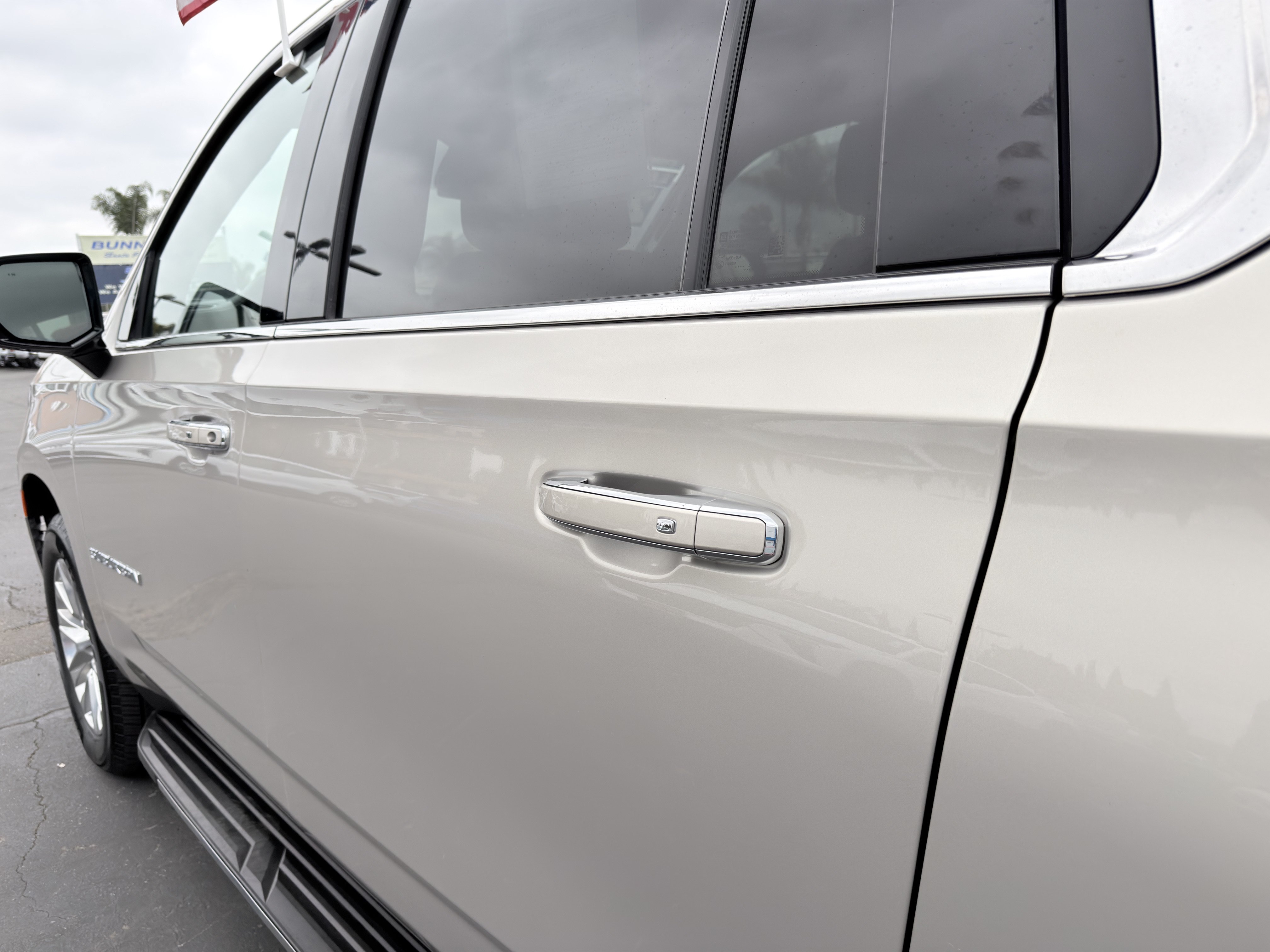 Used 2024 Chevrolet Suburban Premier AWD/4WD image 43