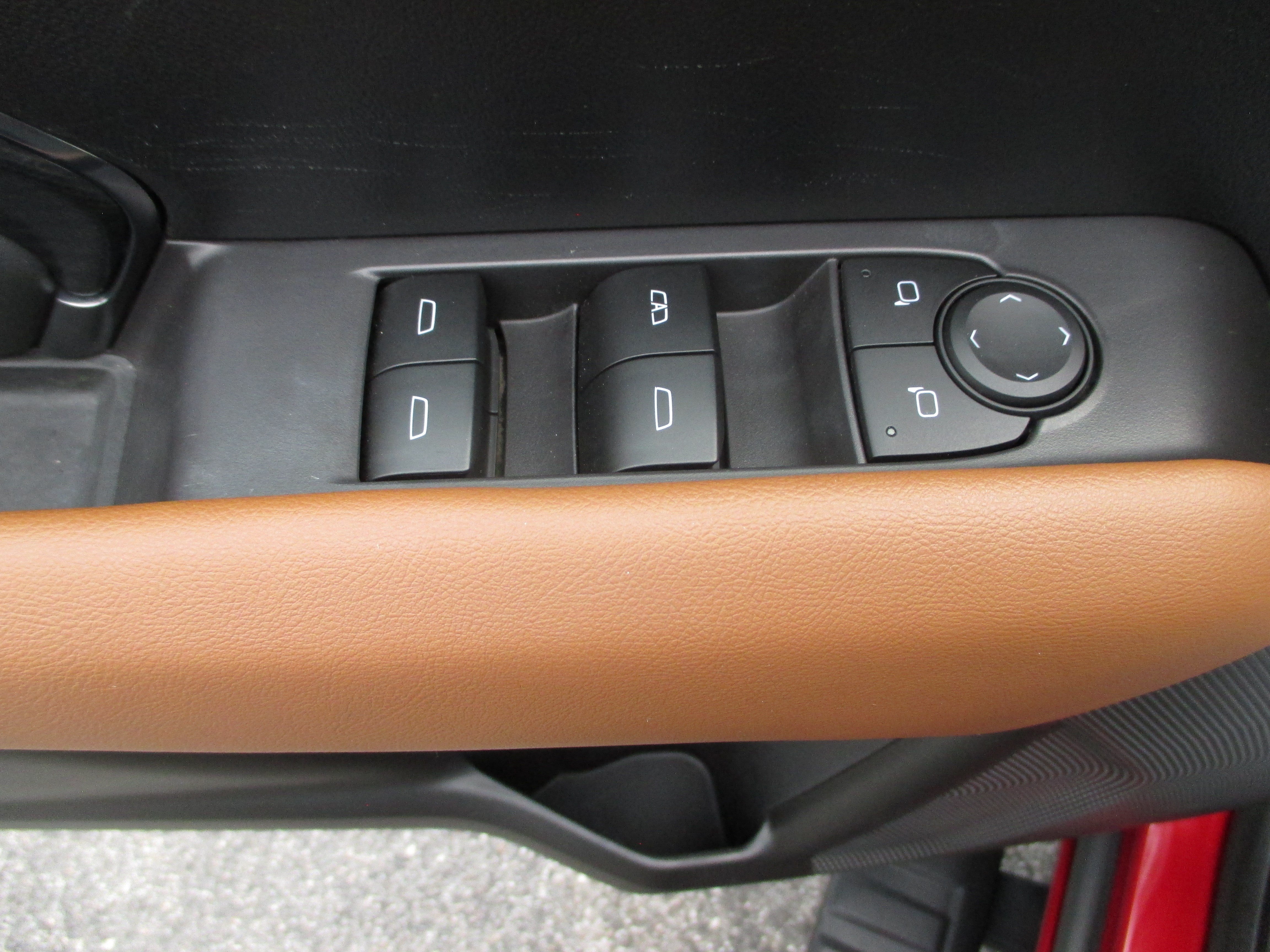 Used 2023 GMC Canyon AT4 w/ AT4 Premium Package AWD/4WD image 13