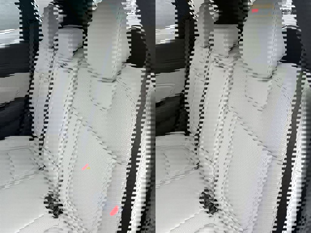 Used 2025 Hyundai Tucson Limited image 21