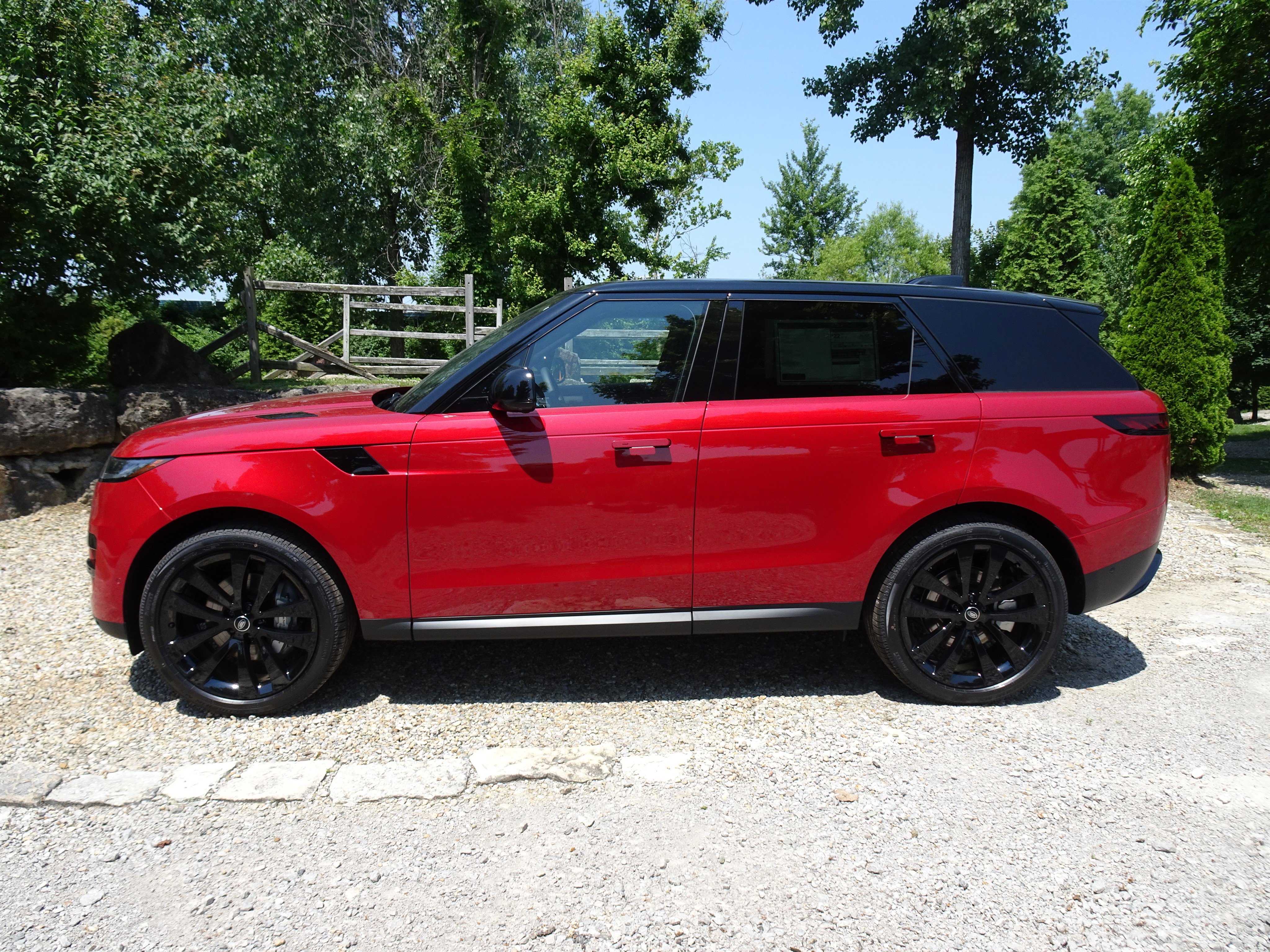 New 2025 Land Rover Range Rover Sport SE AWD/4WD image 6