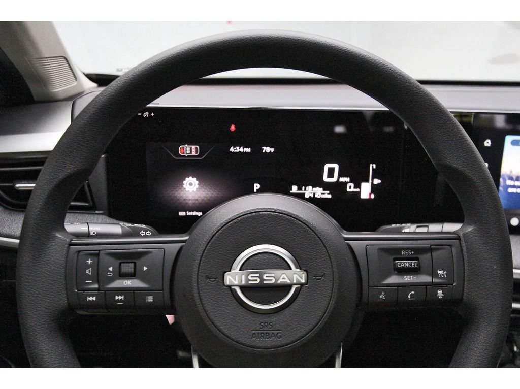 Used 2026 Nissan Kicks SV w/ SV Premium Package FWD image 15