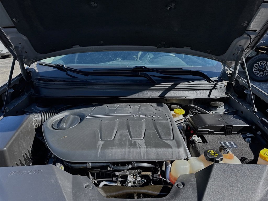 Used 2021 Jeep Cherokee Latitude Lux w/ Comfort/Convenience Group image 28