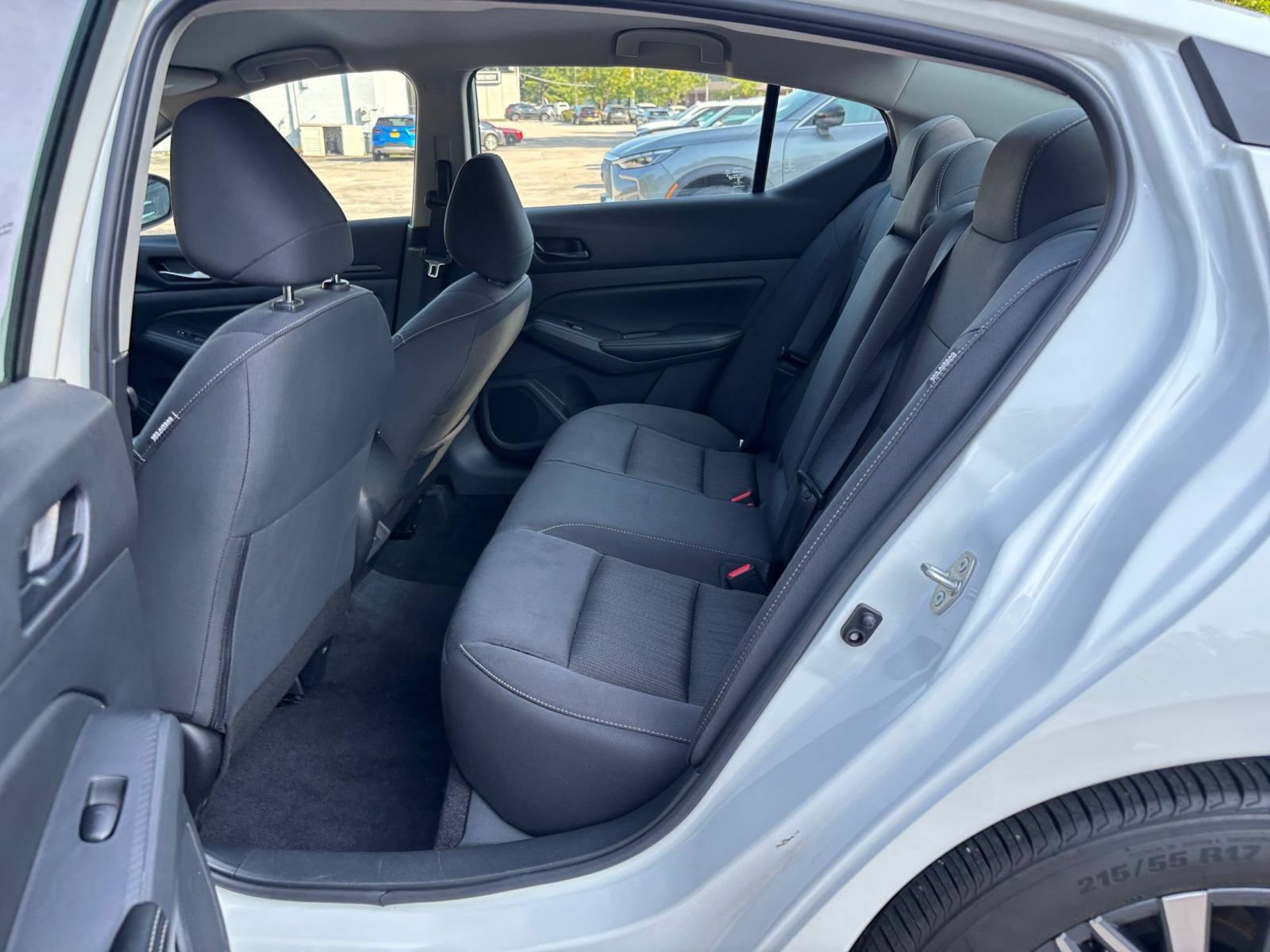 Used 2025 Nissan Altima 2.5 SV FWD image 26
