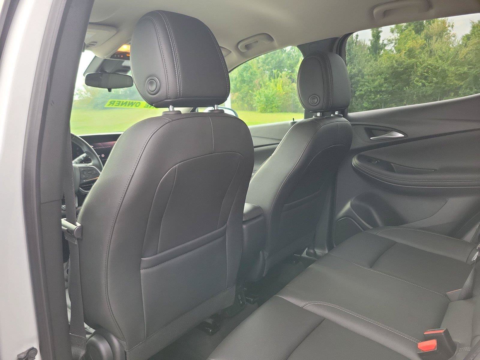 Used 2024 Buick Encore GX Sport Touring FWD image 17
