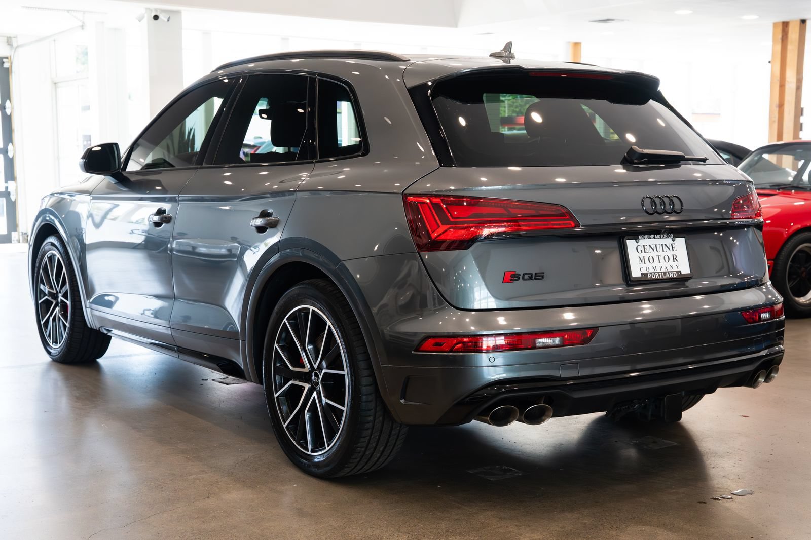 Used 2023 Audi SQ5 Premium Plus w/ Premium Plus Package AWD/4WD image 6