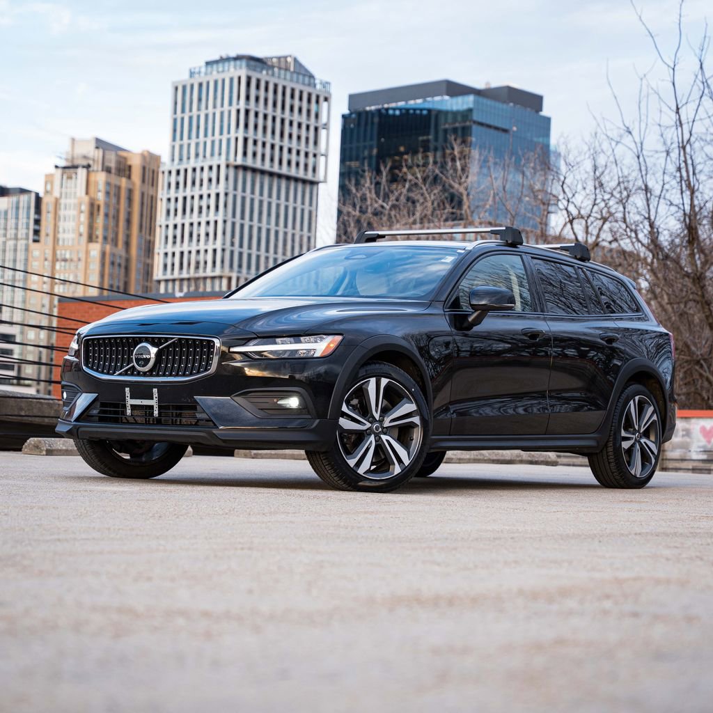 Certified 2023 Volvo V60 B5 Cross Country Plus w/ Climate Package