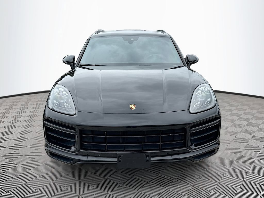 Used 2019 Porsche Cayenne Turbo w/ Premium Plus Package image 2