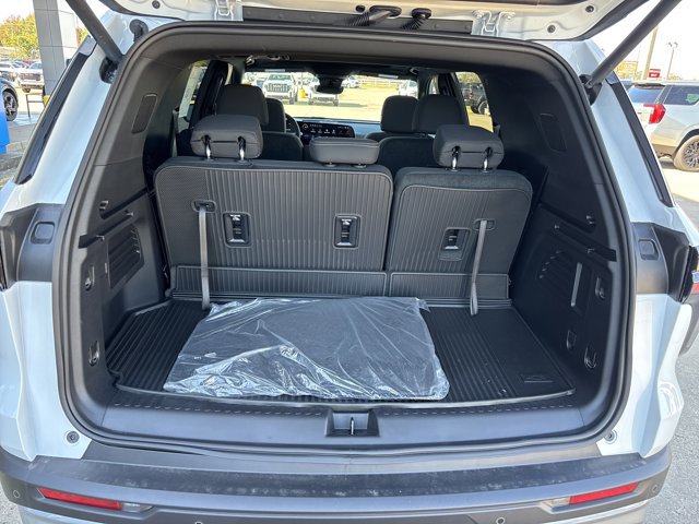 New 2026 Chevrolet Traverse LT w/ Enhanced Driving Package image 6