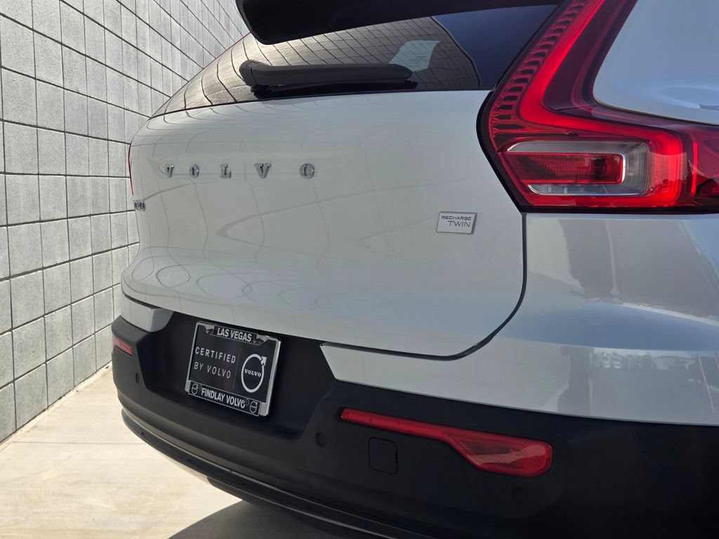 Certified 2023 Volvo XC40 Recharge Plus AWD/4WD image 11
