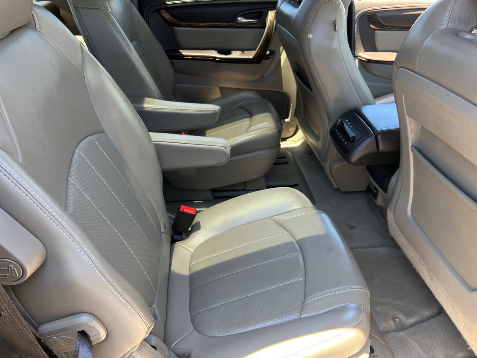 Used 2015 GMC Acadia Denali FWD image 18