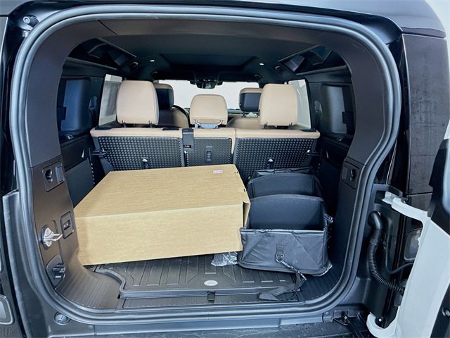 New 2026 Land Rover Defender 110 S image 28