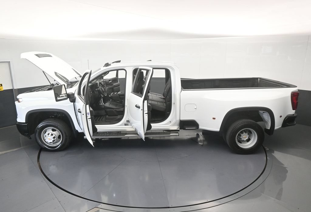 Used 2026 Chevrolet Silverado 3500 W/T AWD/4WD image 65