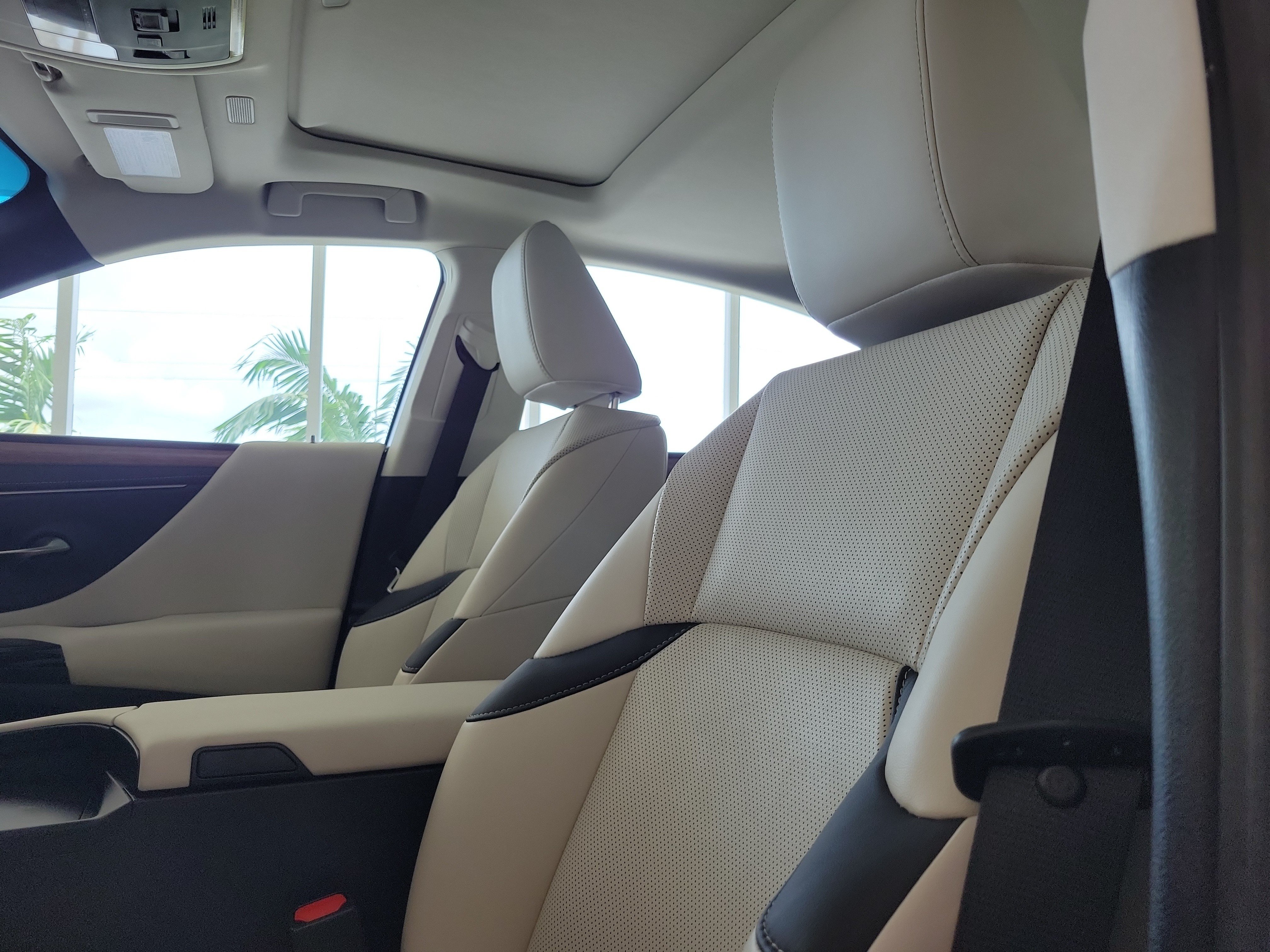 Used 2024 Lexus ES 350 w/ Premium Package FWD image 23