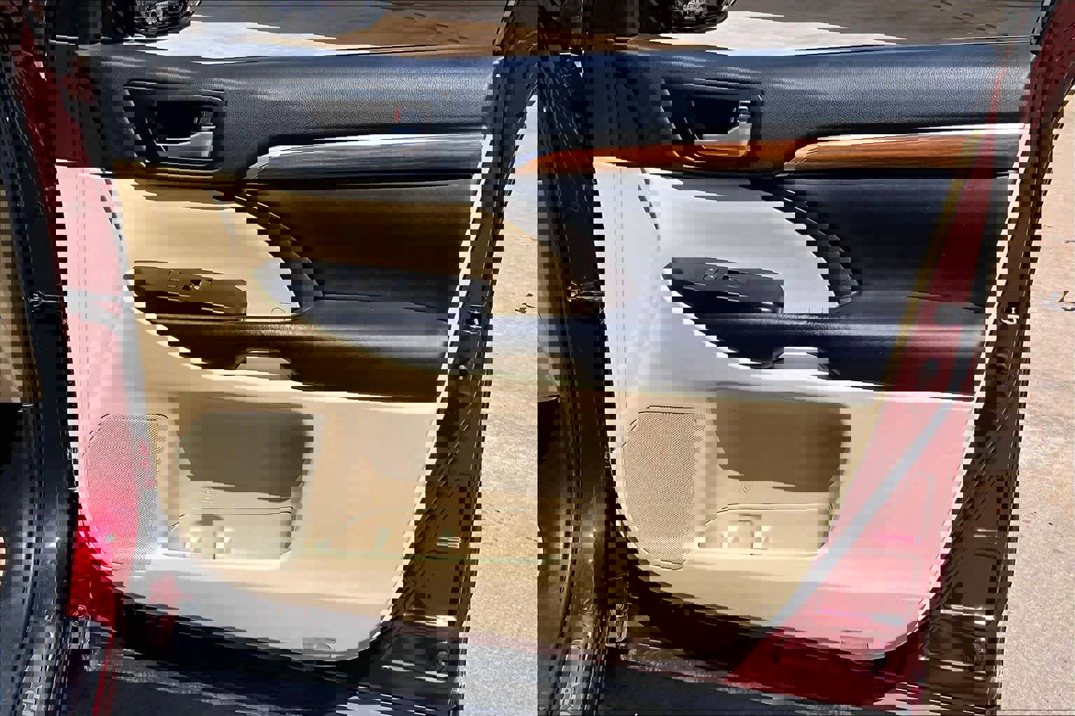 Used 2017 Toyota Highlander Limited Platinum FWD image 27