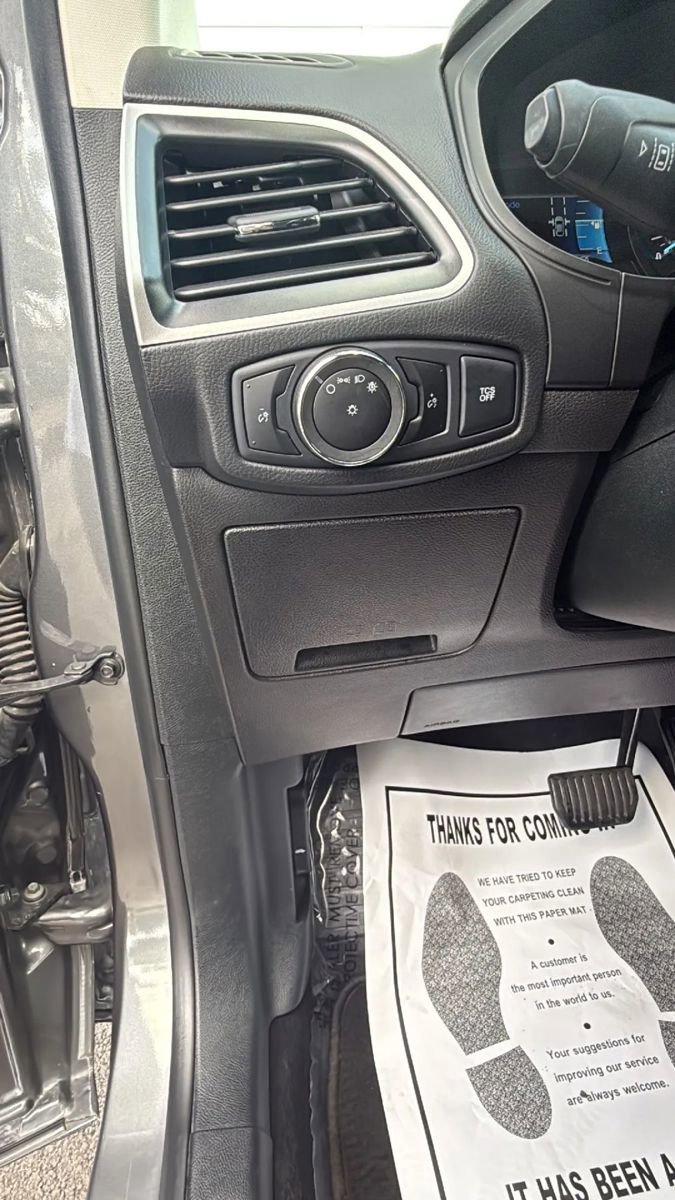 Used 2023 Ford Edge SEL AWD/4WD image 18