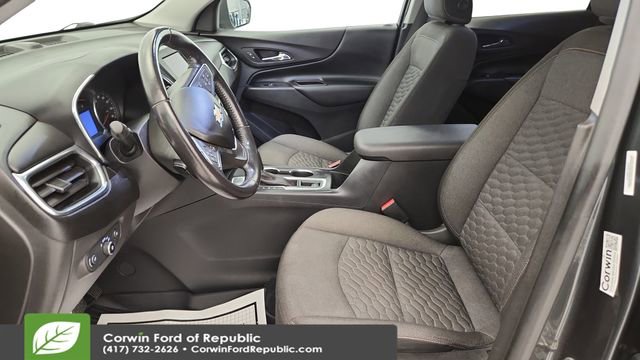 Used 2020 Chevrolet Equinox LT w/ Driver Convenience Package image 12
