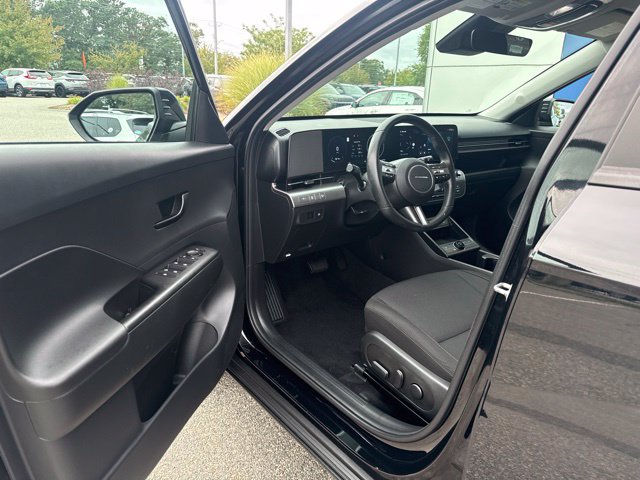 Certified 2024 Hyundai Kona SEL w/ Convenience Package AWD/4WD image 11
