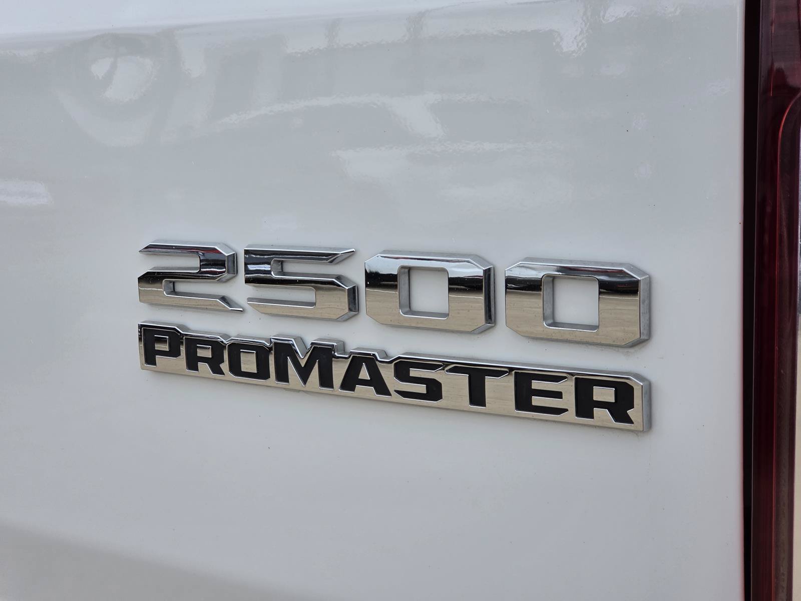 Used 2025 RAM ProMaster 2500 w/ Convenience Group FWD image 5