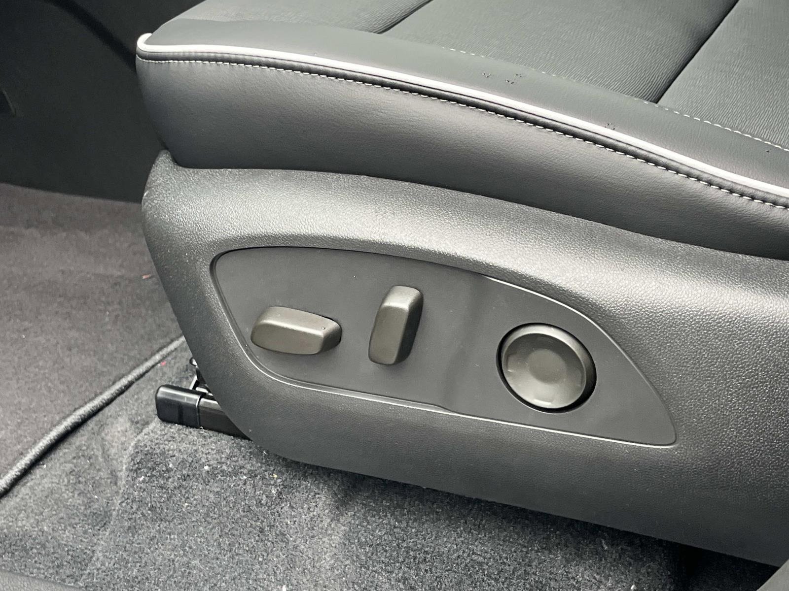 New 2026 Buick Enclave Preferred w/ Power Package image 25