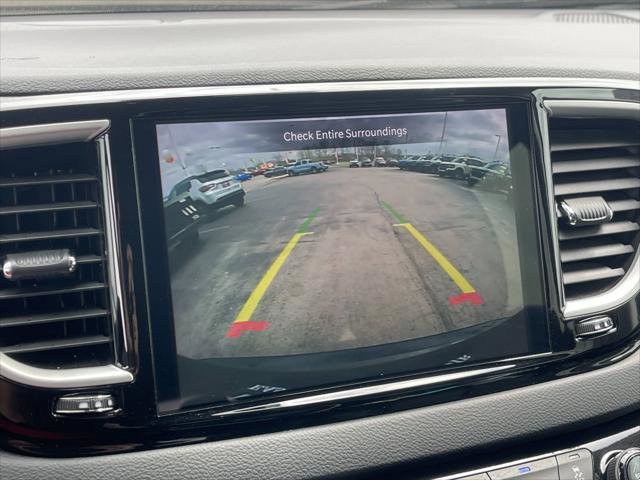 Used 2024 Chrysler Pacifica Touring-L image 22