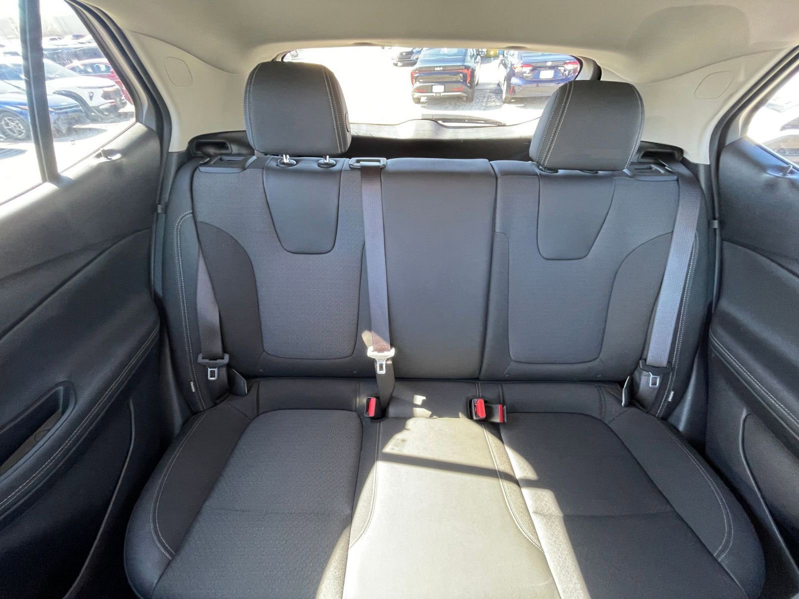 Used 2025 Buick Encore GX Preferred image 33