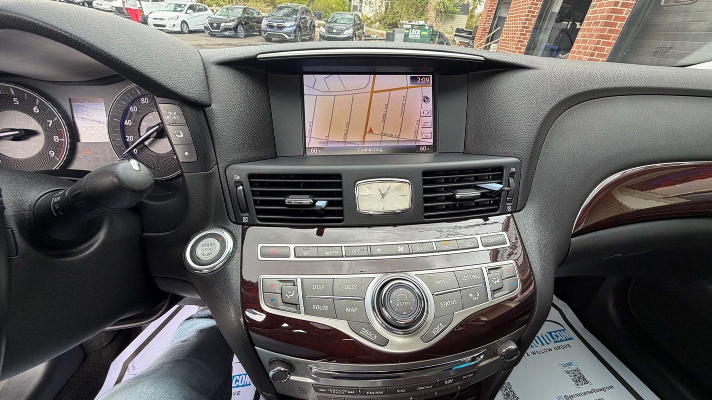 Used 2013 INFINITI M37 w/ Premium Pkg RWD image 12