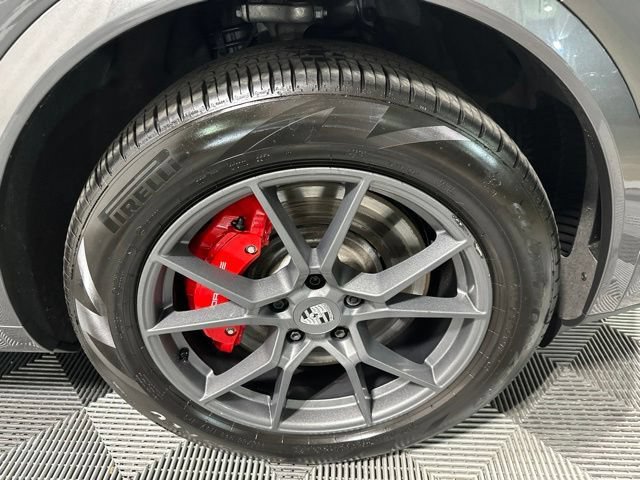 Used 2025 Porsche Cayenne S AWD/4WD image 34