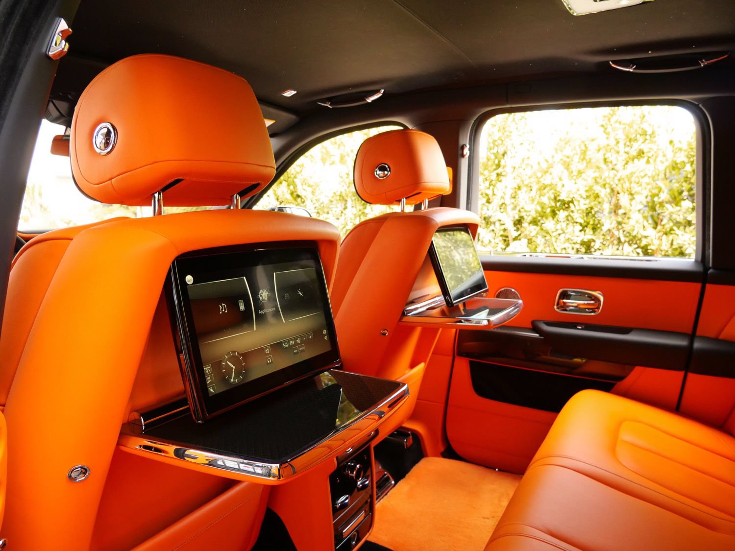 Certified 2023 Rolls-Royce Cullinan Black Badge w/ Dark Exterior Package AWD/4WD image 29
