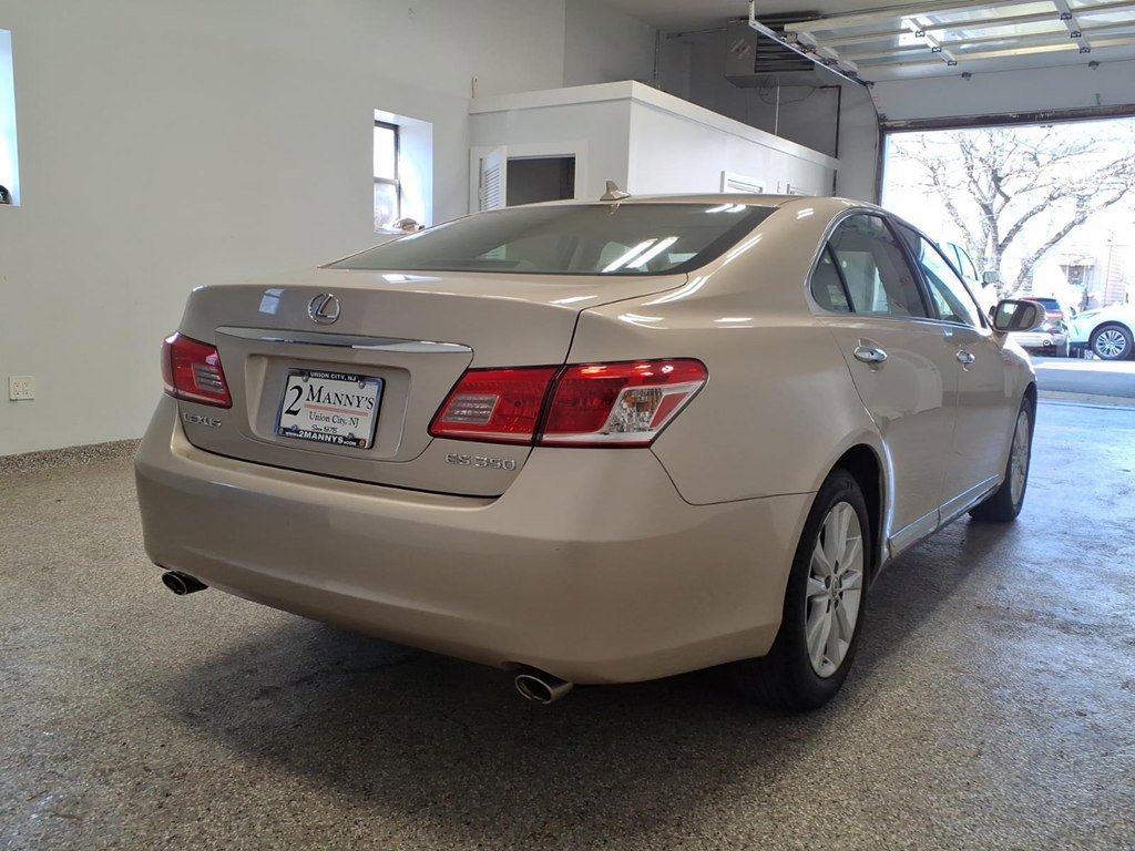 Used 2010 Lexus ES 350 image 4