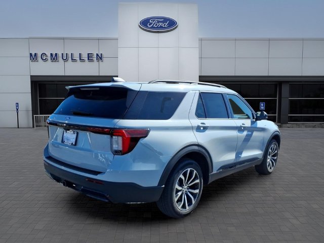 New 2027 Ford Explorer ST-Line AWD/4WD image 5