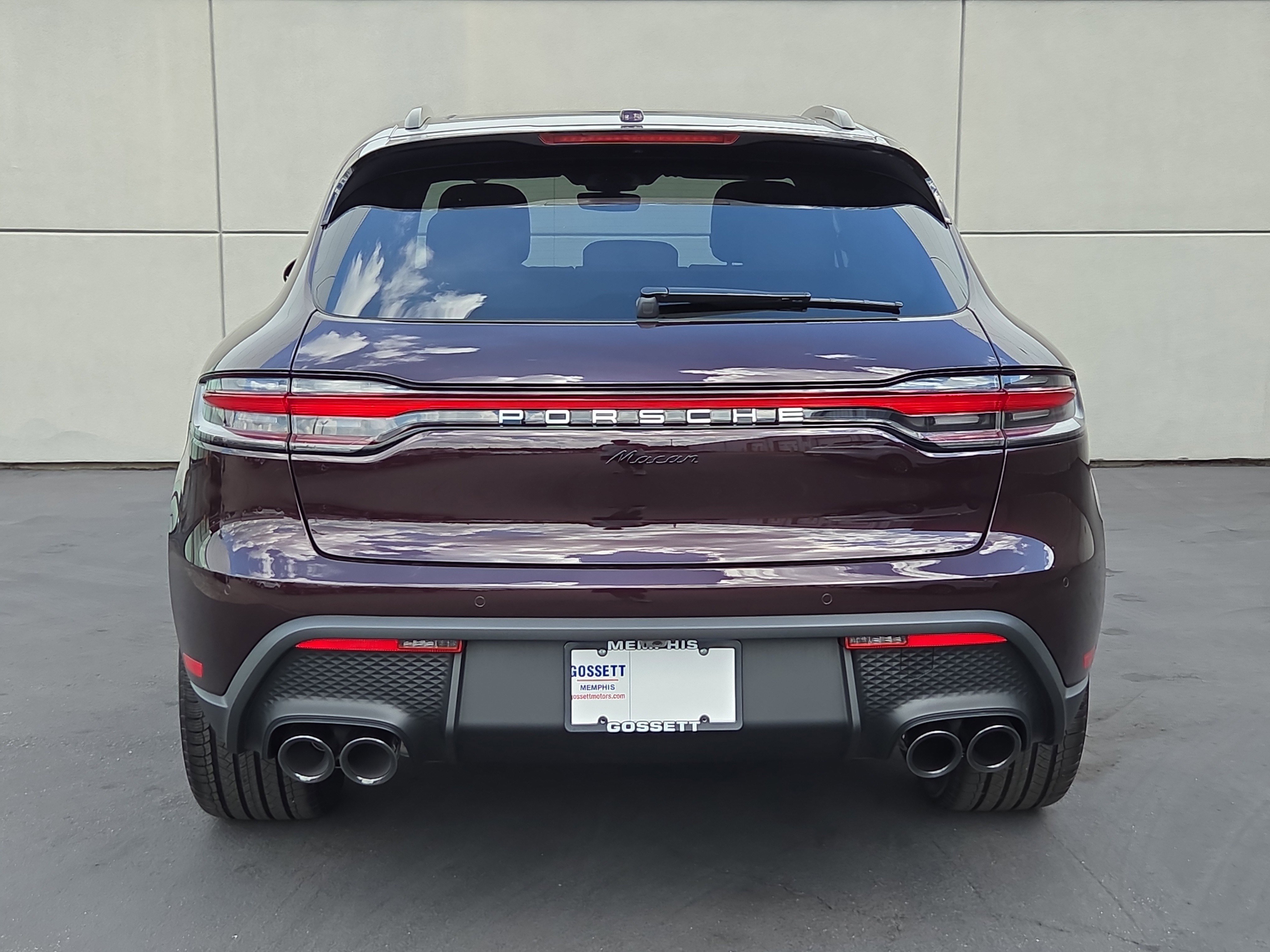 Used 2025 Porsche Macan AWD/4WD image 6