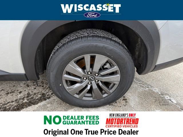 Used 2024 Nissan Pathfinder SV image 25