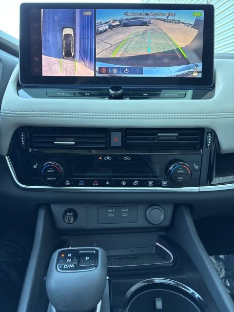 Used 2025 Nissan Rogue SL w/ SL Premium Package image 10