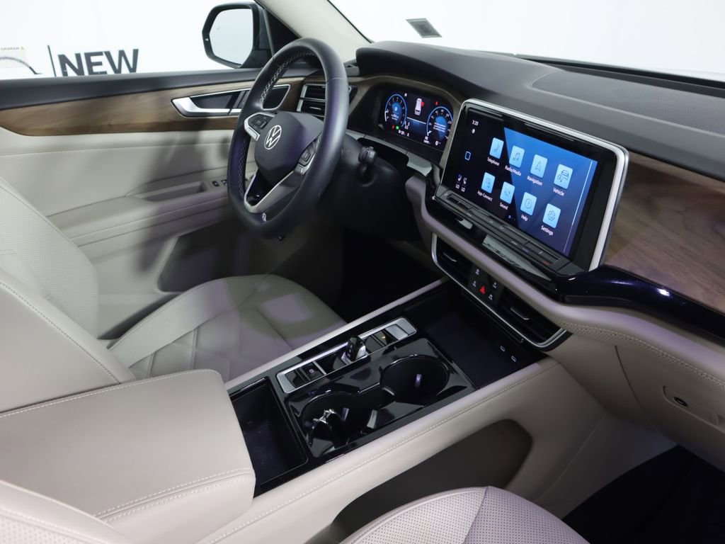 Used 2024 Volkswagen Atlas SE image 29