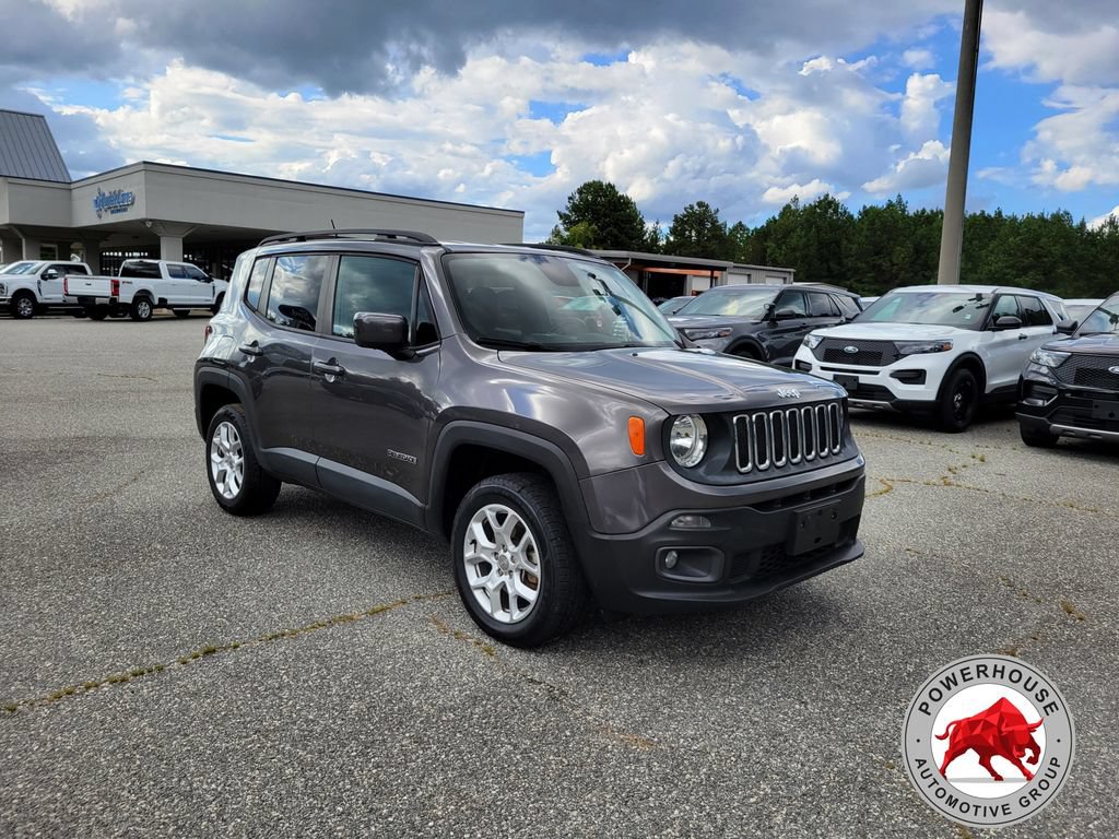 Used 2017 Jeep Renegade Latitude w/ Cold Weather Group AWD/4WD image 10