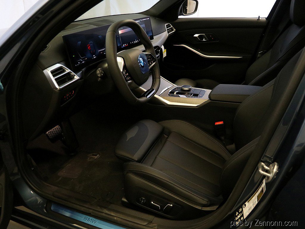 Used 2025 BMW 330i xDrive Sedan w/ Premium Package image 11