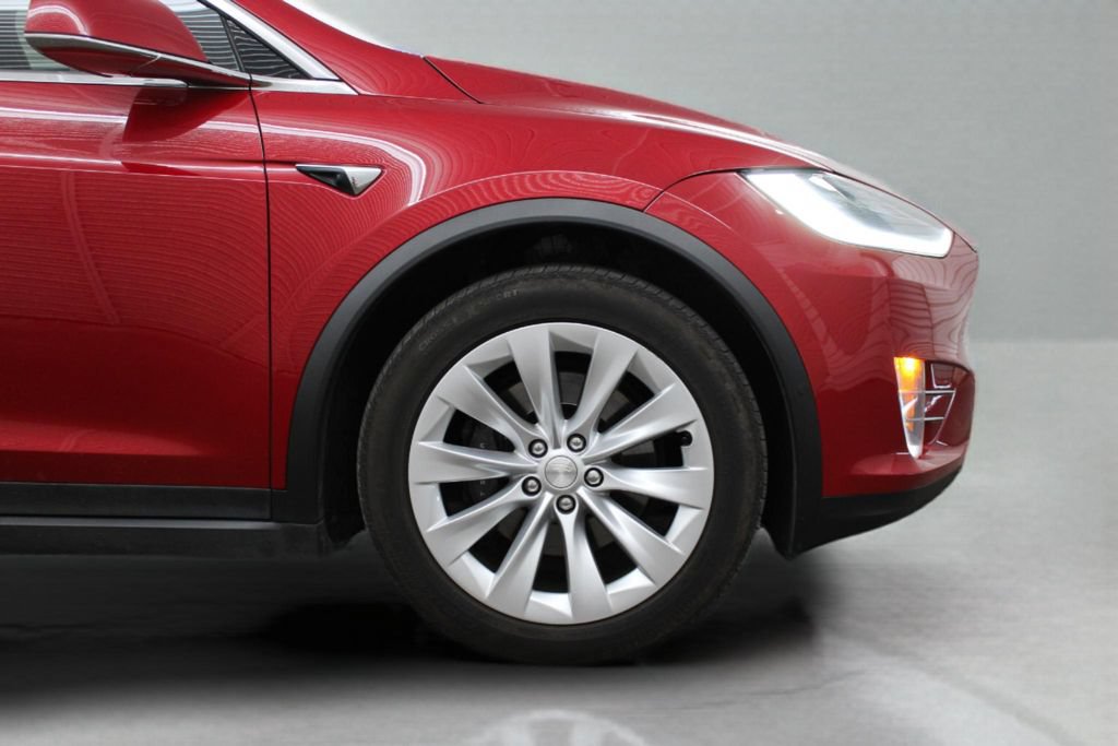 Used 2018 Tesla Model X 75D AWD/4WD image 14