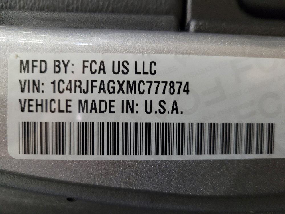 Used 2021 Jeep Grand Cherokee Laredo X image 33