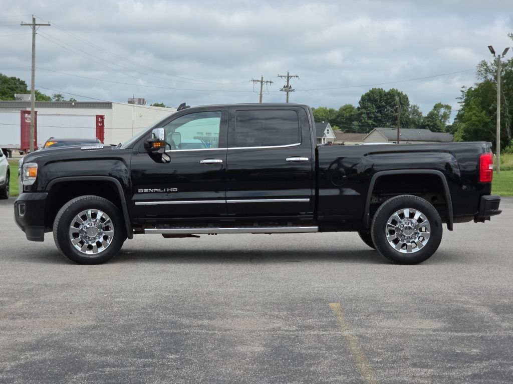 Used 2019 GMC Sierra 2500 Denali w/ Duramax Plus Package AWD/4WD image 4