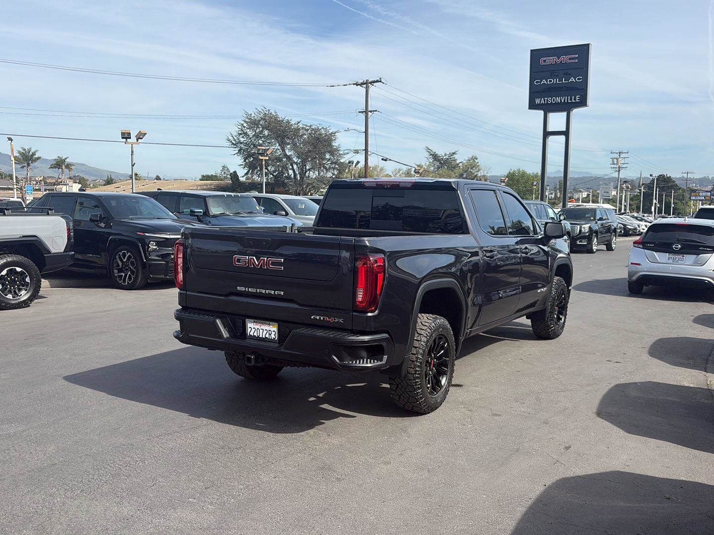 Used 2022 GMC Sierra 1500 AT4X image 3