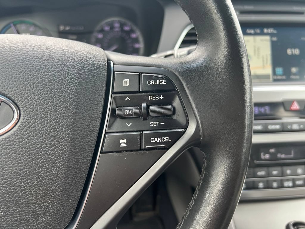 Used 2016 Hyundai Sonata Limited w/ Option Group 02 FWD image 26