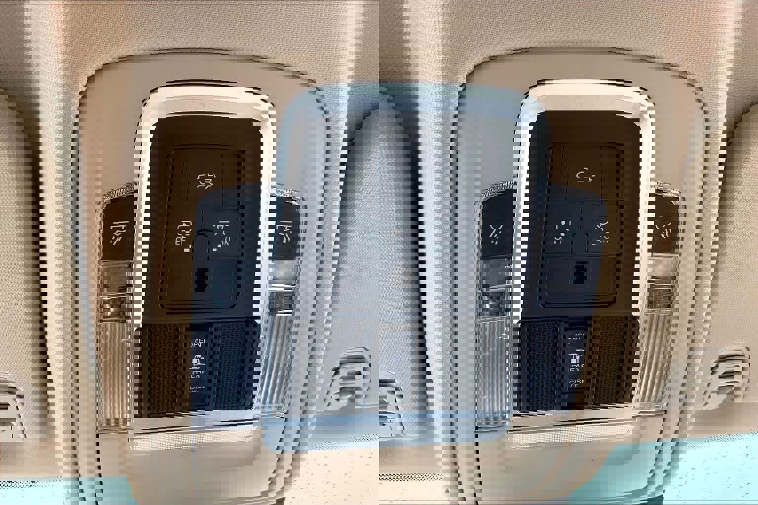 Used 2021 RAM 1500 Laramie AWD/4WD image 32