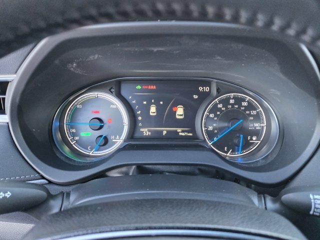 Certified 2023 Toyota Venza XLE AWD/4WD image 17