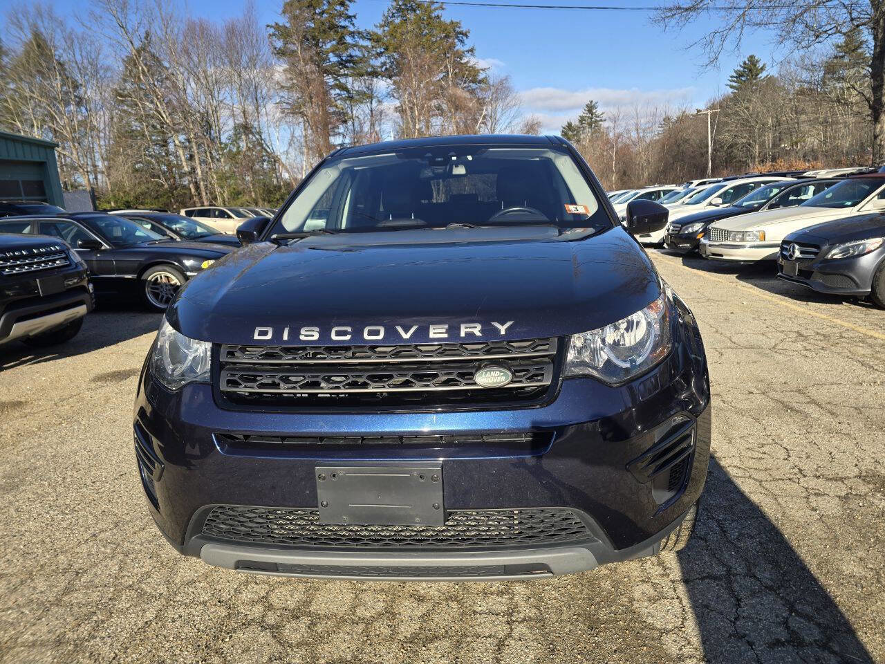 Used 2017 Land Rover Discovery Sport SE image 6