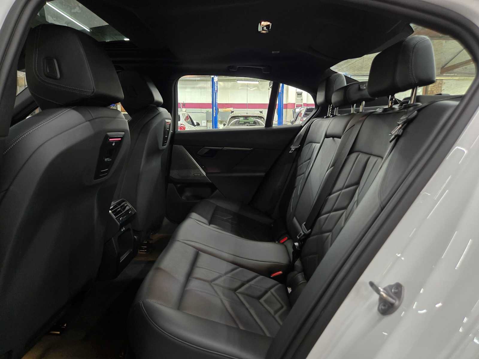 Used 2024 BMW 530i xDrive AWD/4WD image 17