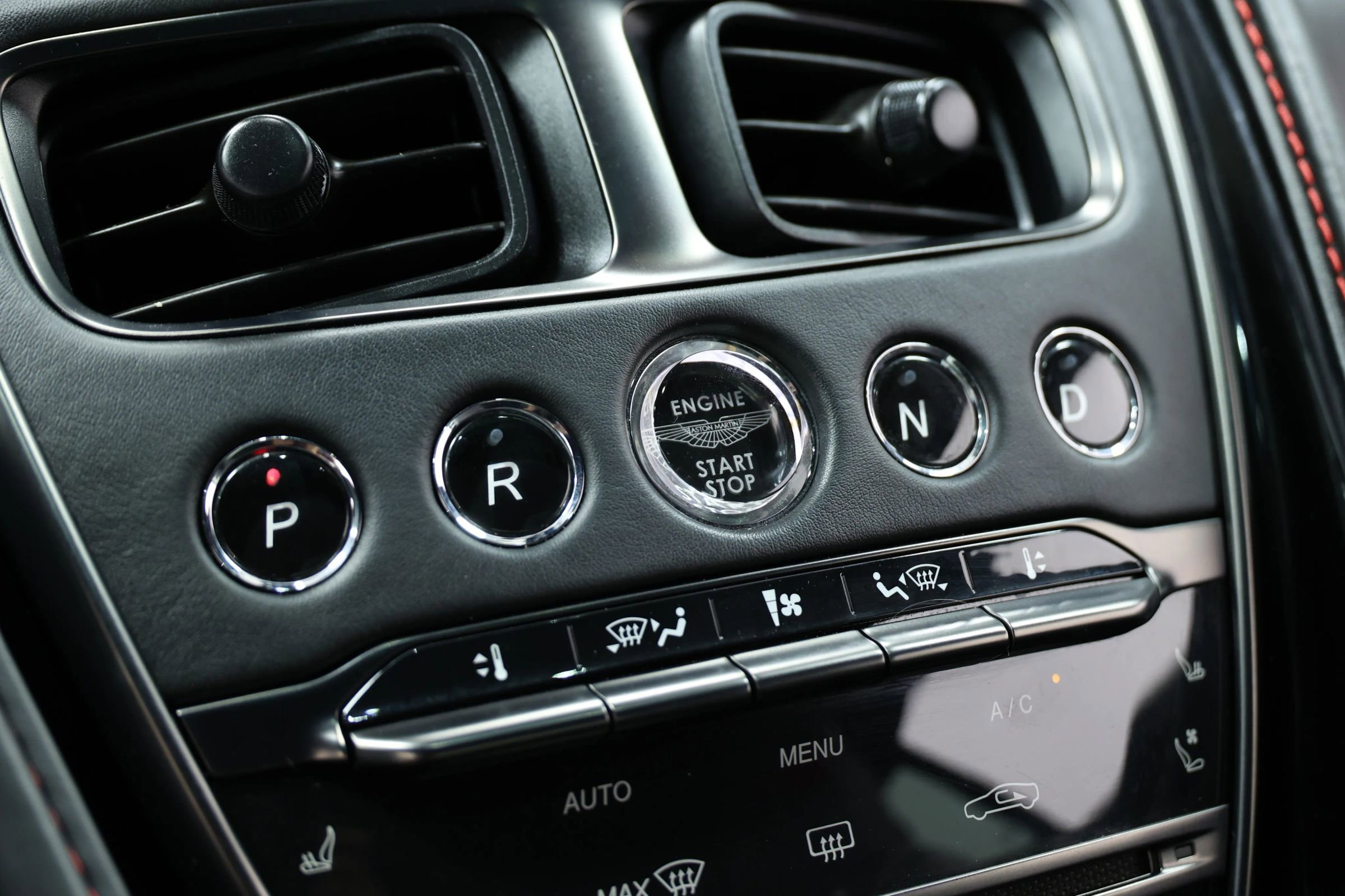 Used 2018 Aston Martin DB11 V12 image 35