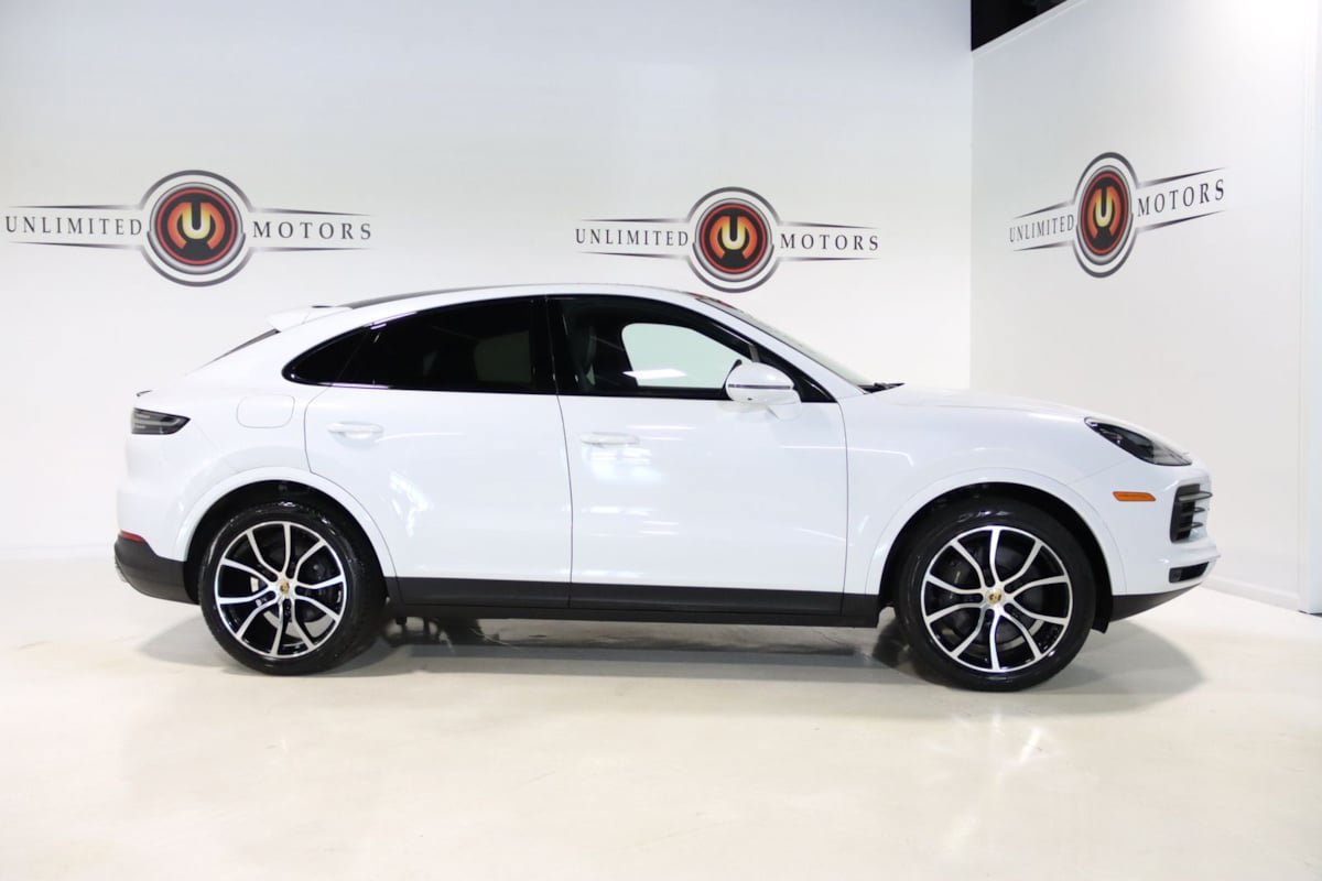 Used 2023 Porsche Cayenne Coupe w/ Towing Package w/o Tow Ball AWD/4WD image 36