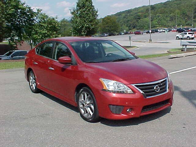 Used 2013 Nissan Sentra SR w/ Driver Pkg FWD image 2