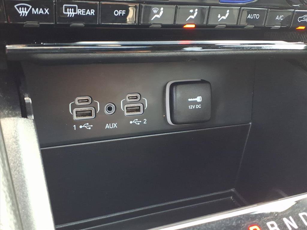 Used 2024 Jeep Grand Cherokee Limited 4xe AWD/4WD image 11