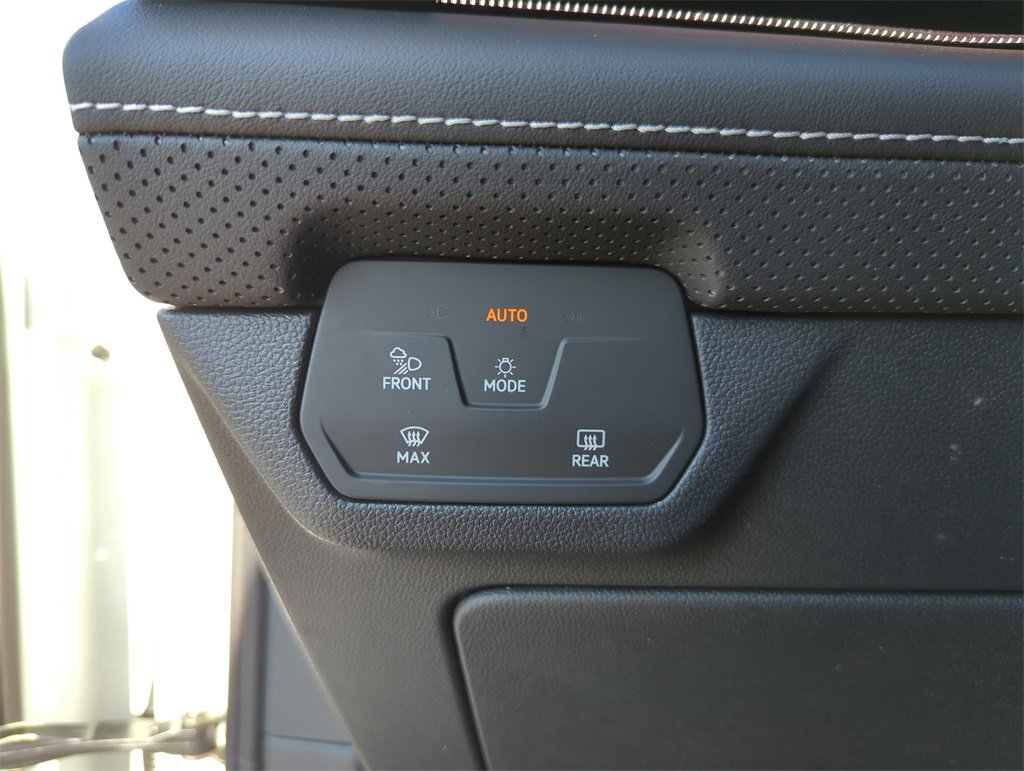 New 2026 Volkswagen Atlas SEL Premium R-Line image 39